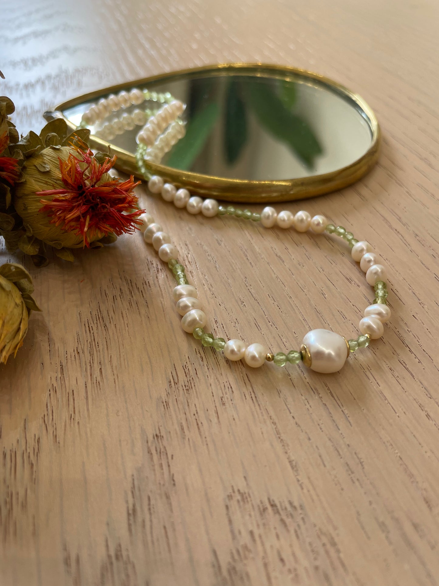 Tou_Lou Hippie choker