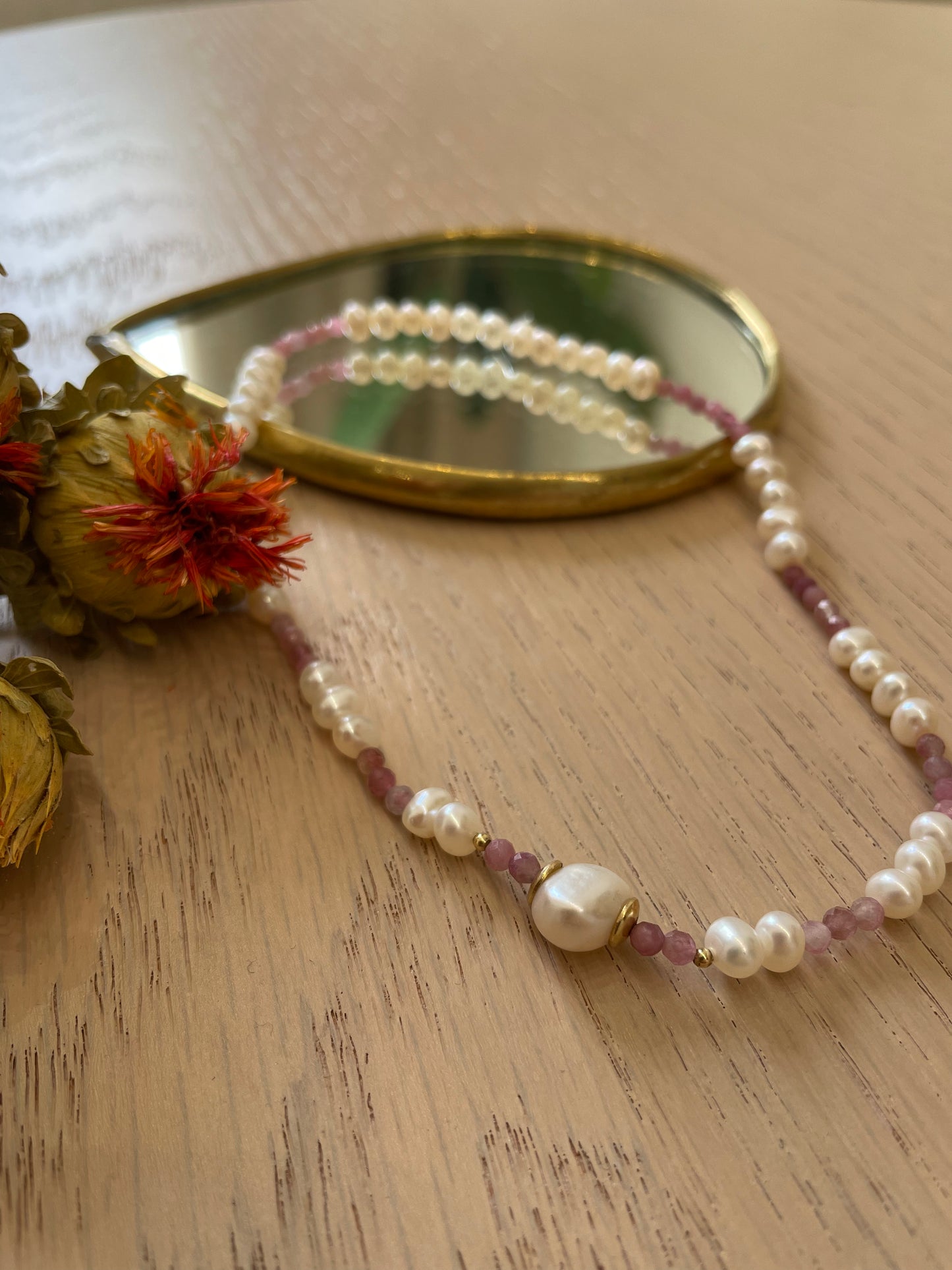 Tou_Lou Hippie choker