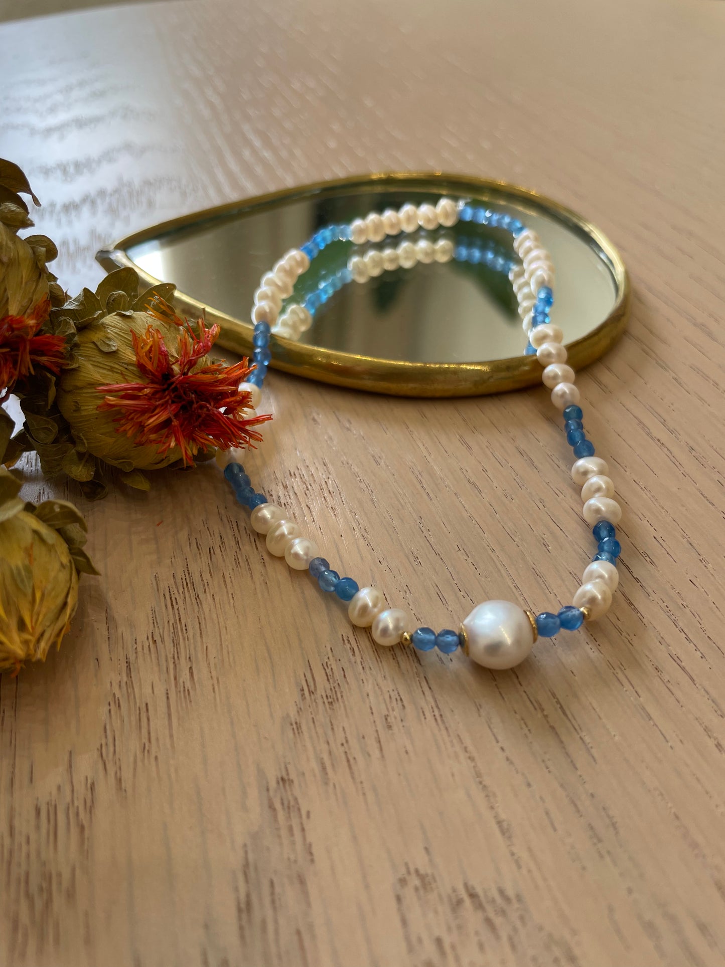 Tou_Lou Hippie choker