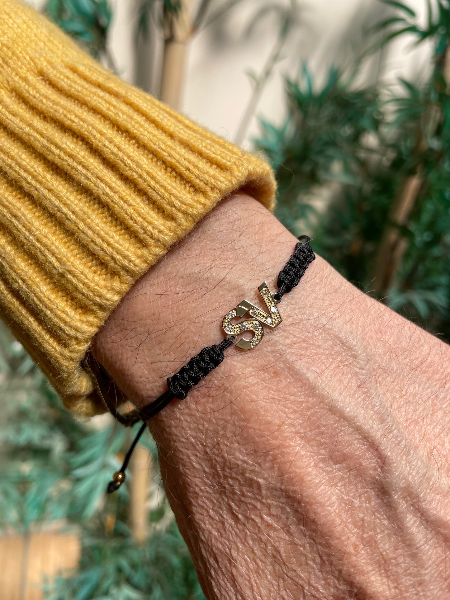 .iniziali. bracciale in oro 18kt e diamanti