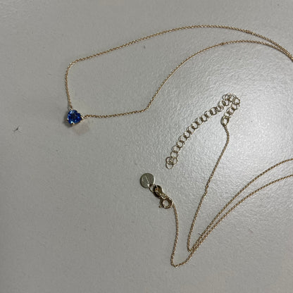 Collana in oro 18kt con zaffiro taglio cuore