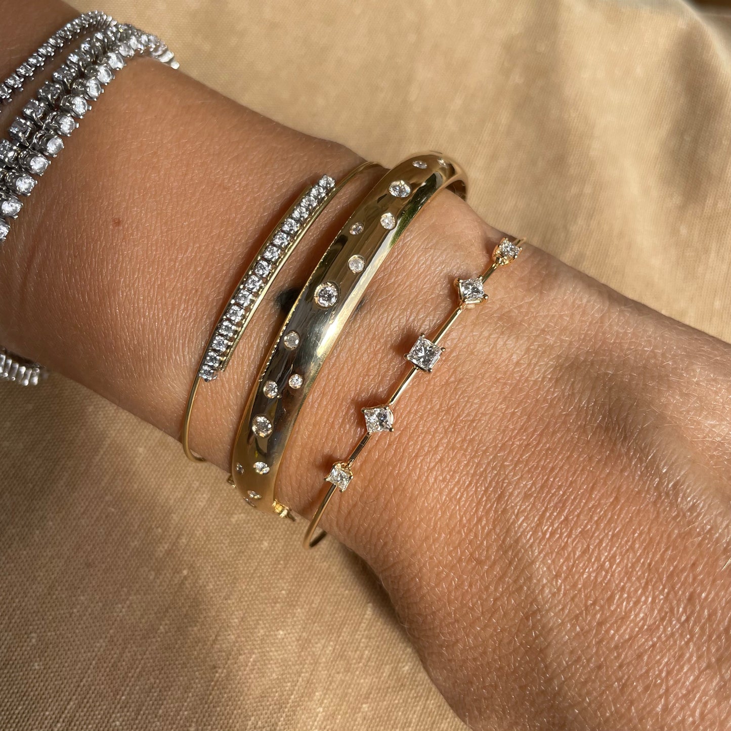 .mille. - bracciale rigido in oro 18kt con diamanti