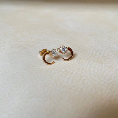 .moto. orecchini in oro 18kt con diamanti