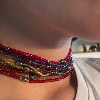 Tou_lou Shanti Choker