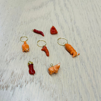 .la ciorta. -mono orecchino in oro 18kt e corallo