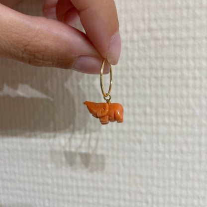 .la ciorta. -mono orecchino in oro 18kt e corallo