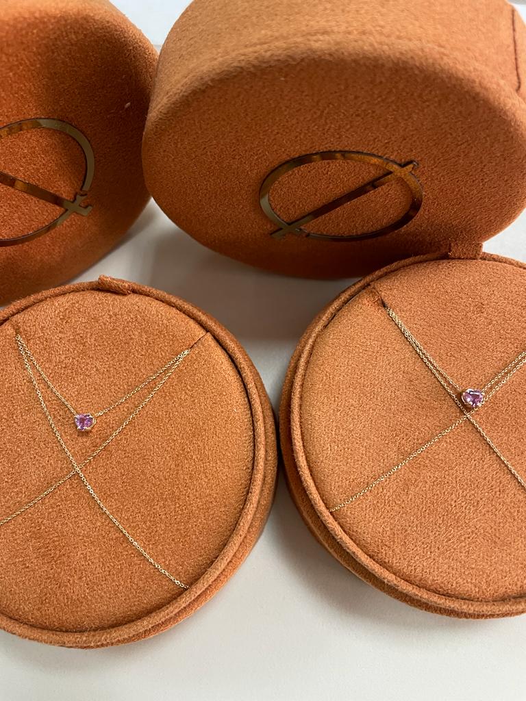 Collana in oro 18kt con zaffiro taglio cuore