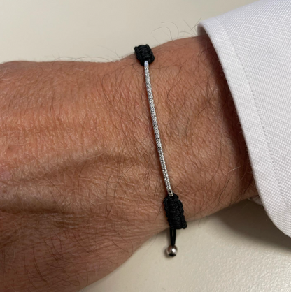 Bracciale in oro 18kt con diamanti e cordino