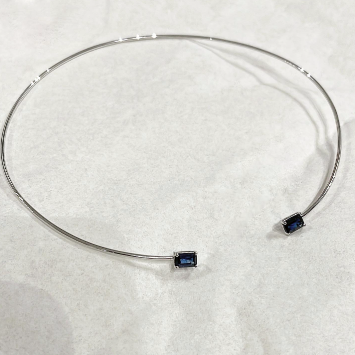 Elle - collana rigida 18kt con pietre preziose