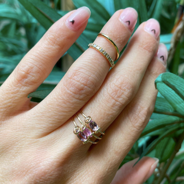 Anello con cuore in pietra preziosa - Anello con cuore in pietra preziosa in oro 18 carati Anello con cuore in pietra preziosa - Anello con cuore in pietra preziosa in oro 18 carati