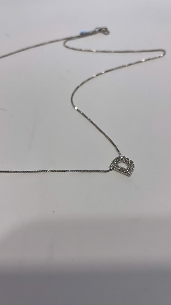 collana in oro rosa 18kt con iniziale di diamanti