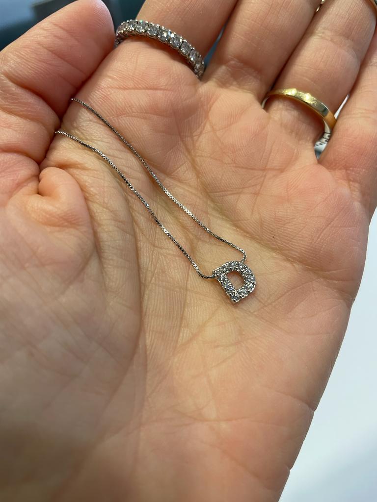 collana in oro rosa 18kt con iniziale di diamanti
