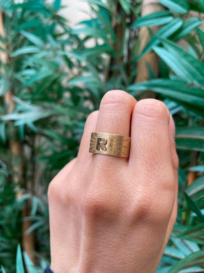 La Luce - anello fascia in oro giallo 18kt