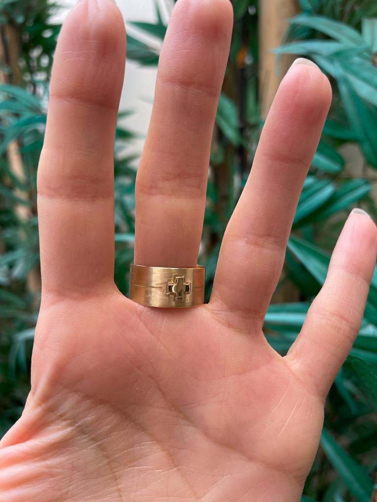 La Luce - anello fascia in oro giallo 18kt