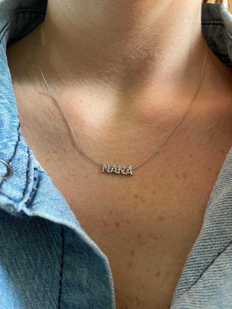 Nomi mini - collana in oro 18kt con diamanti