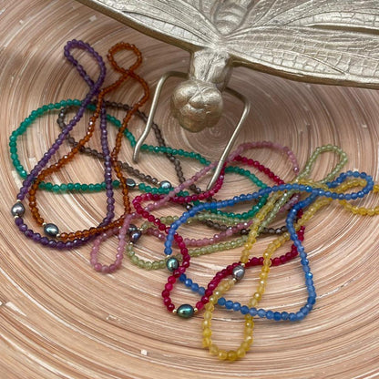 Tou_lou Shanti Choker