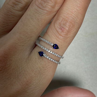 La kora- anello in oro 18kt con zaffiri e diamanti