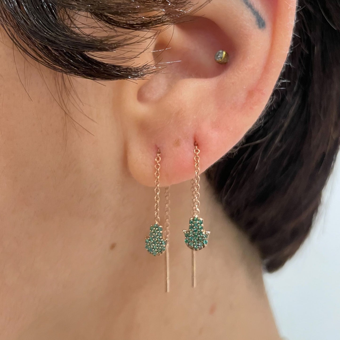 La fata - orecchini pendenti in oro 18kt e smeraldi